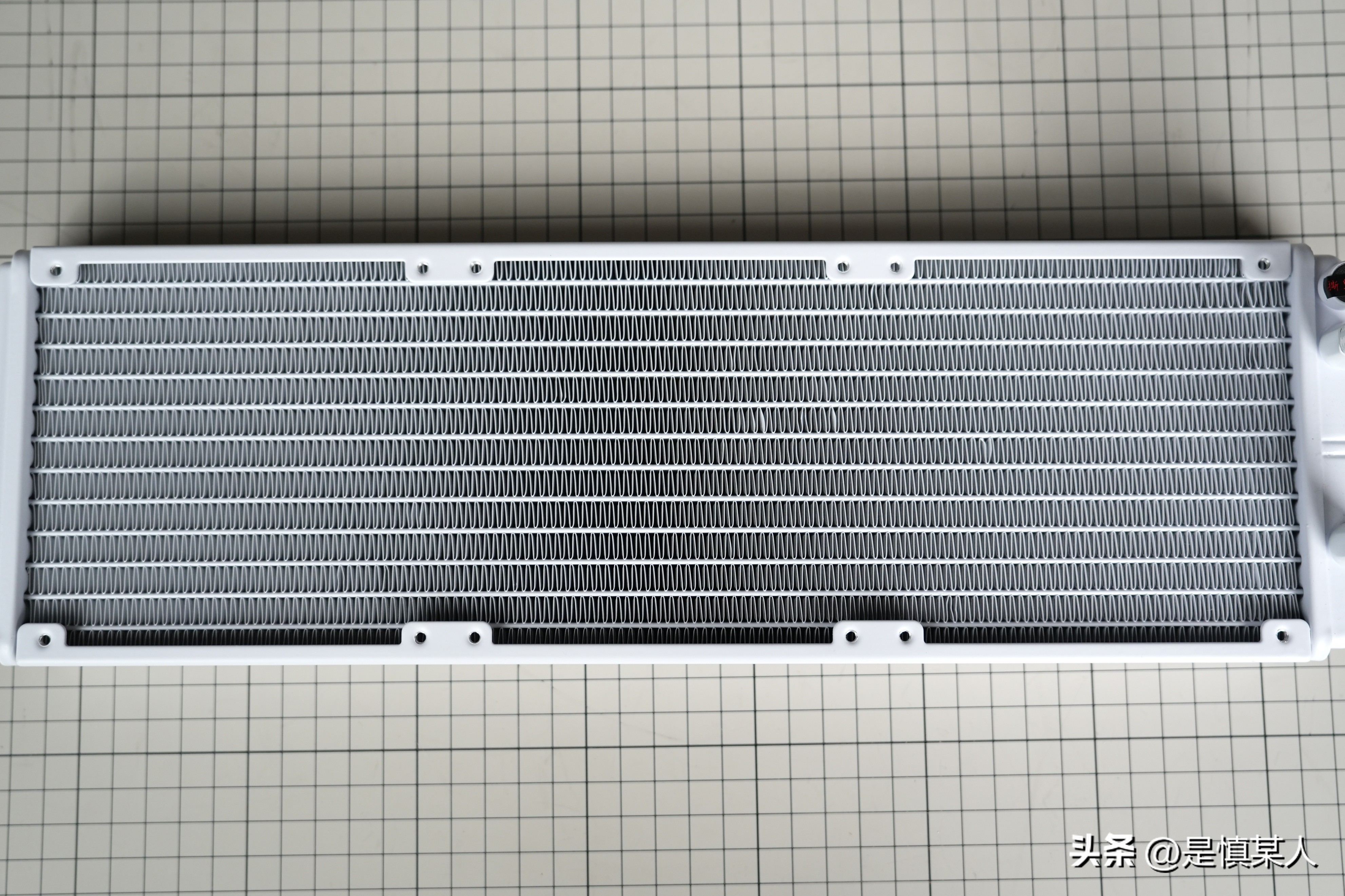 鑫谷昆仑御风机箱评测,鑫谷冰霜360argb冰山版水冷