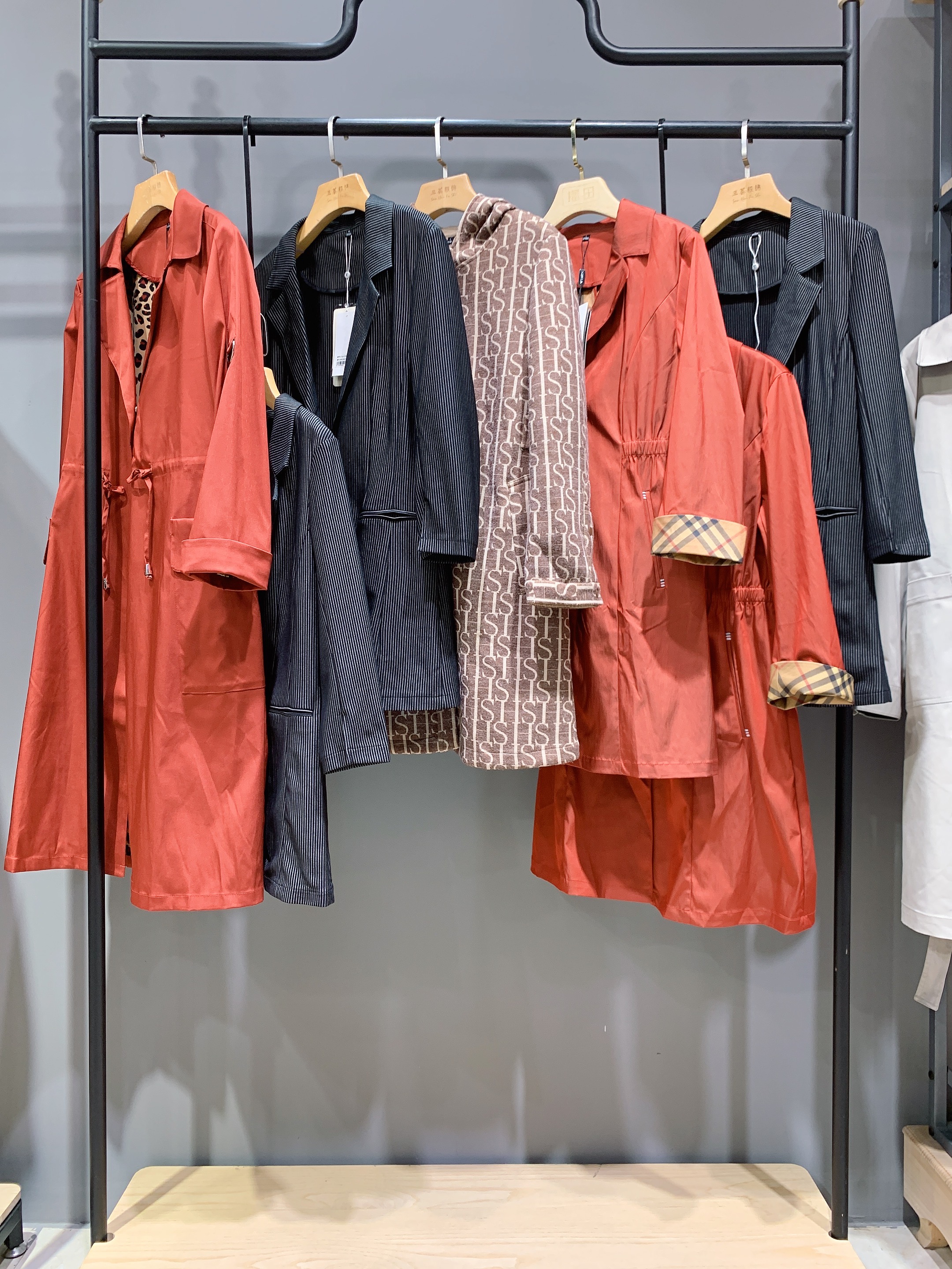 映唯品牌服装,映唯服装旗舰店