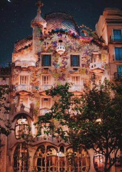 西班牙的建筑和葡萄牙的建筑,西班牙的著名建筑是什么