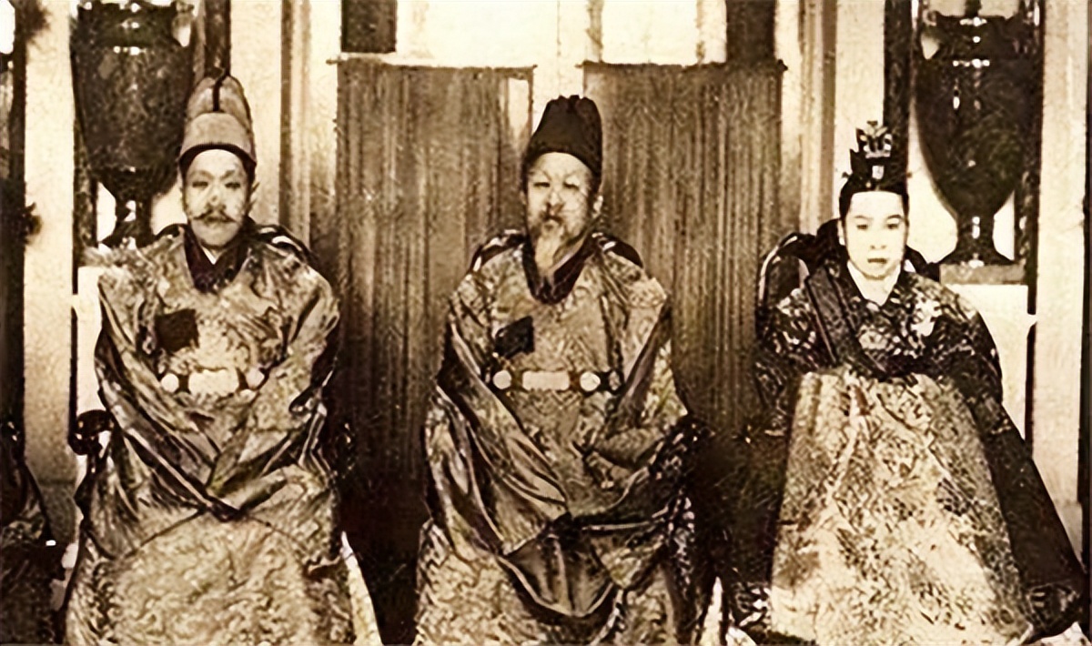 一国厚颜无耻，强行索要中国领土，索要不成在报纸上公然辱骂