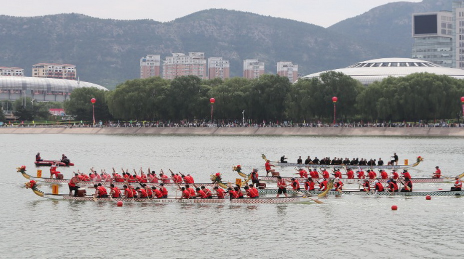 卧龙凤雏差点打起来,卧龙凤雏为啥不跟恐龙了