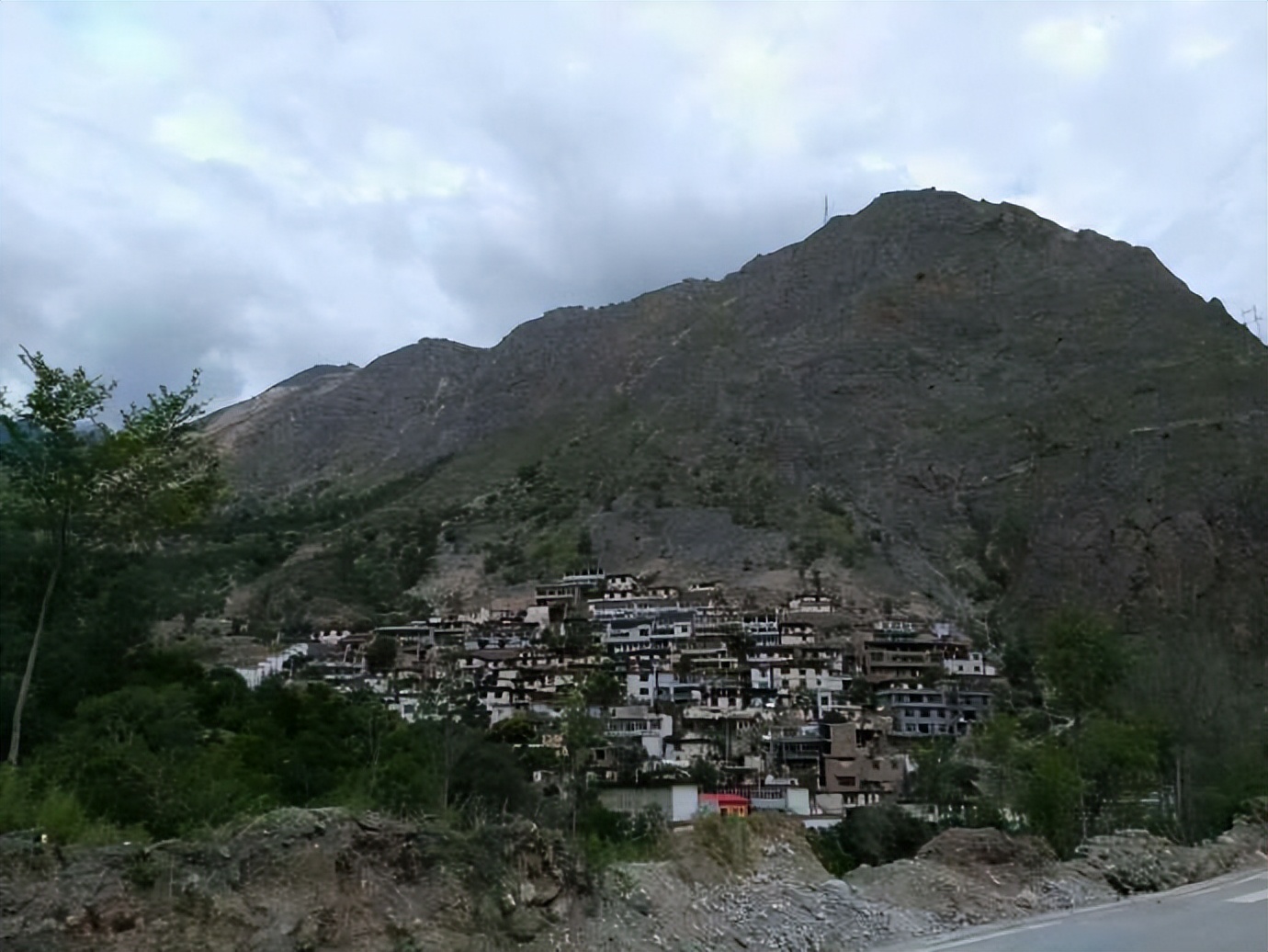 六千里路父与子，一路风尘一路歌---乌鲁木齐到成都骑行日记