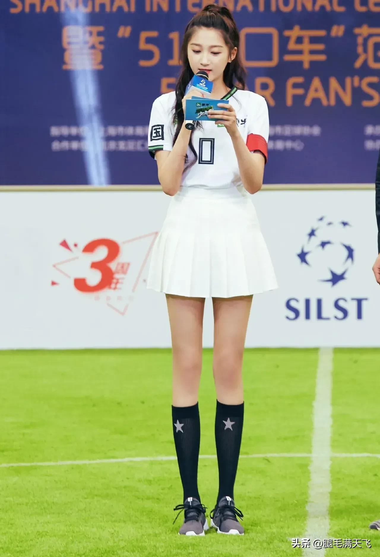 关晓彤足球宝贝造型,关晓彤喜欢足球吗