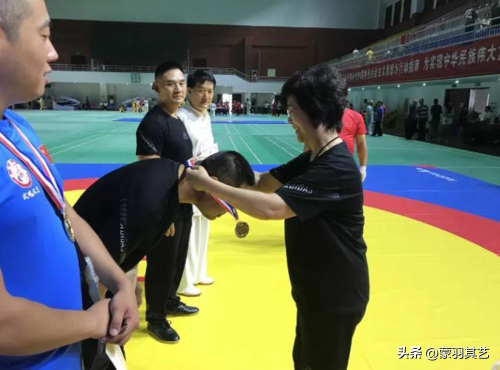 女功夫大师闫芳,武林高手闫芳