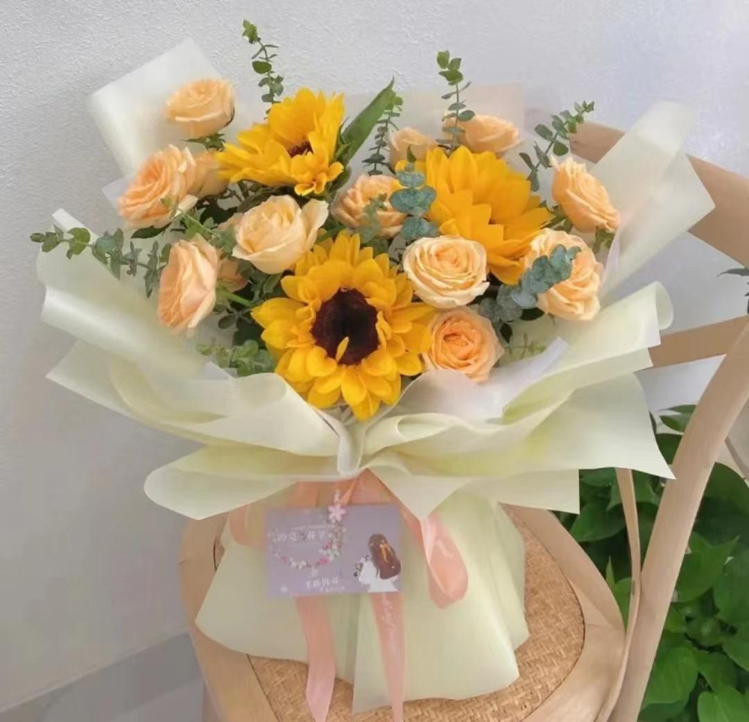 闺蜜生日花束最新款网红礼盒,送闺蜜生日花束最新款网红