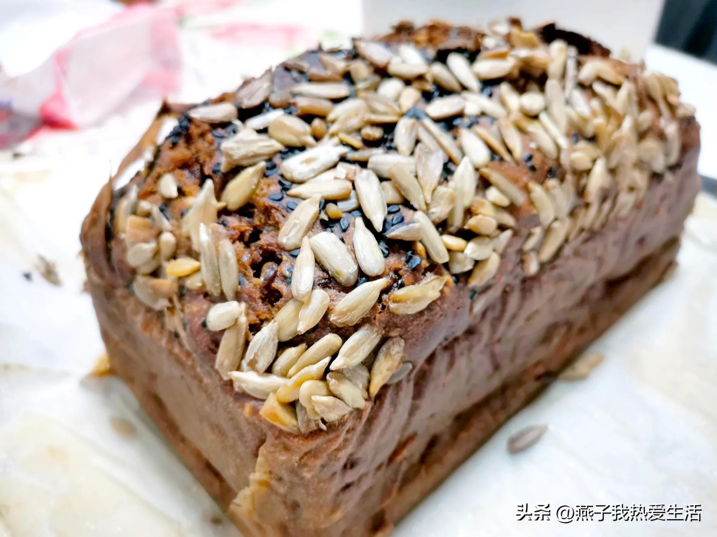 怎么做牛奶香蕉蛋糕不用淀粉面粉,自发面粉做香蕉蛋糕教程