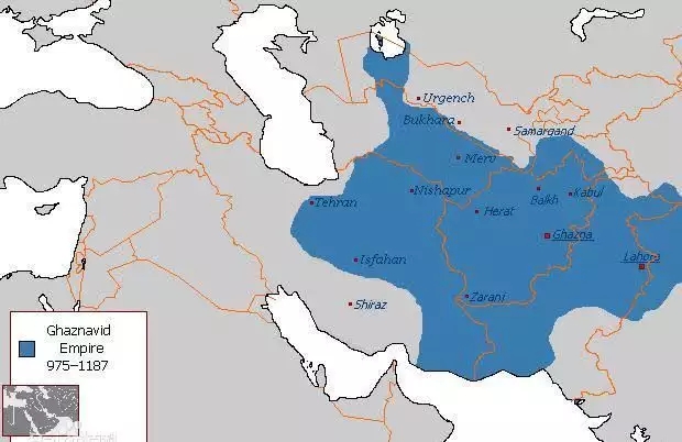 加兹尼维族群的建立和形成,与王国早期发展之间的相互作用