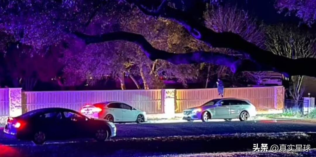 全美愤怒！得州首府越发混乱，飙车者堵路纵火，网民：都怪民主*党**