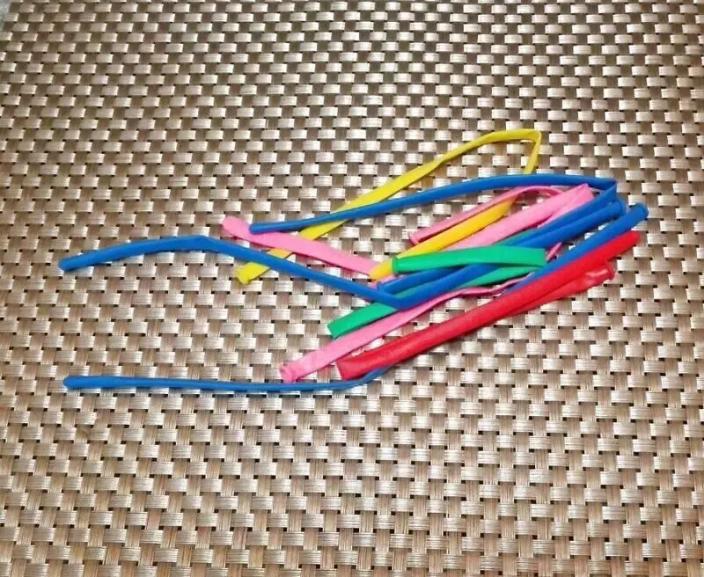 眼镜老从鼻梁上往下滑该怎么办,如何彻底解决眼镜下滑