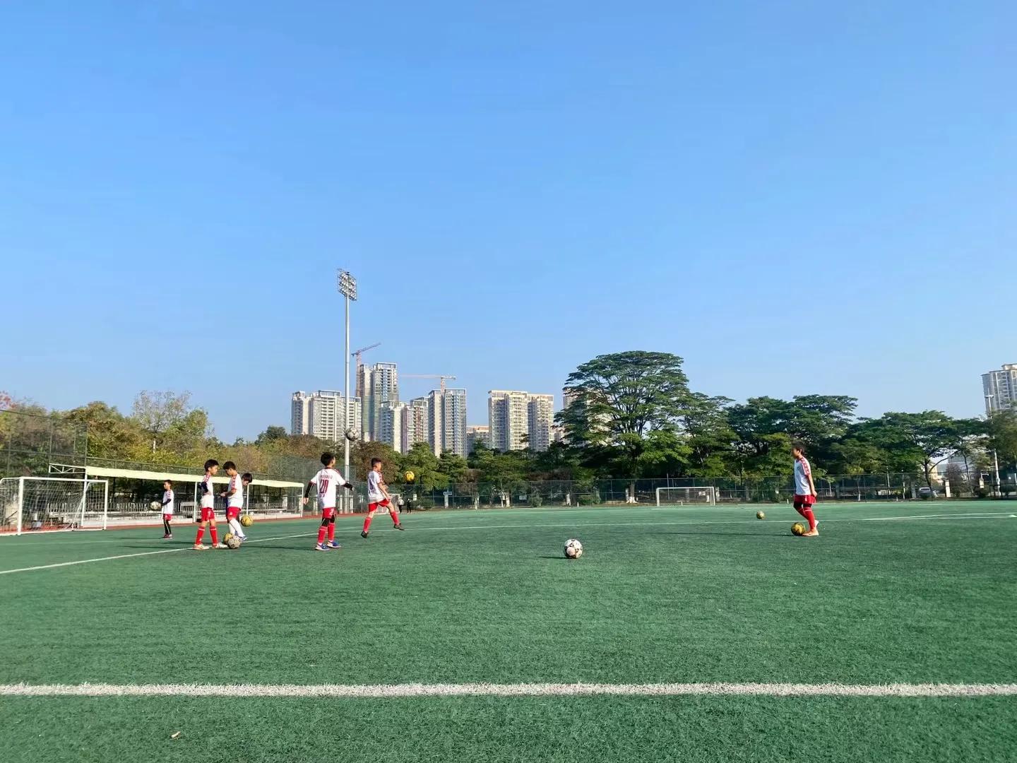 恒大毁了足球,广州恒大足球金元足球