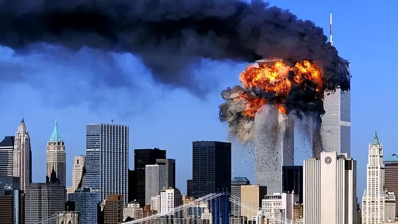 911事件真实画面飞机撞大楼全过程,911事件总共有几架飞机撞上大楼