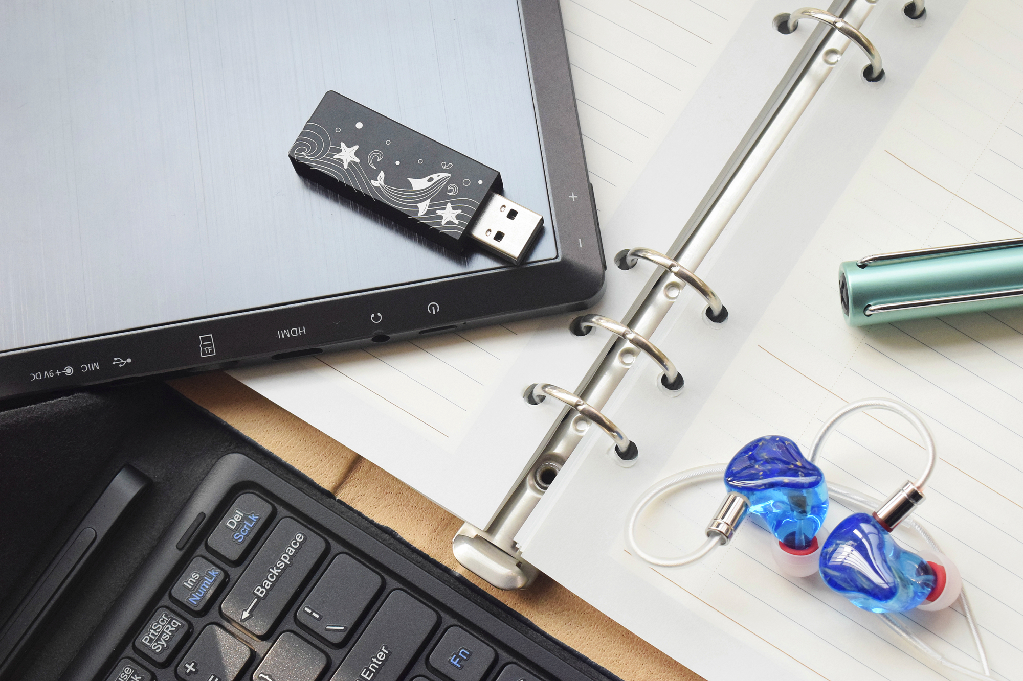 超高性价比的选择，锐可余音“夏至”三件套之CX5电竞声卡体验