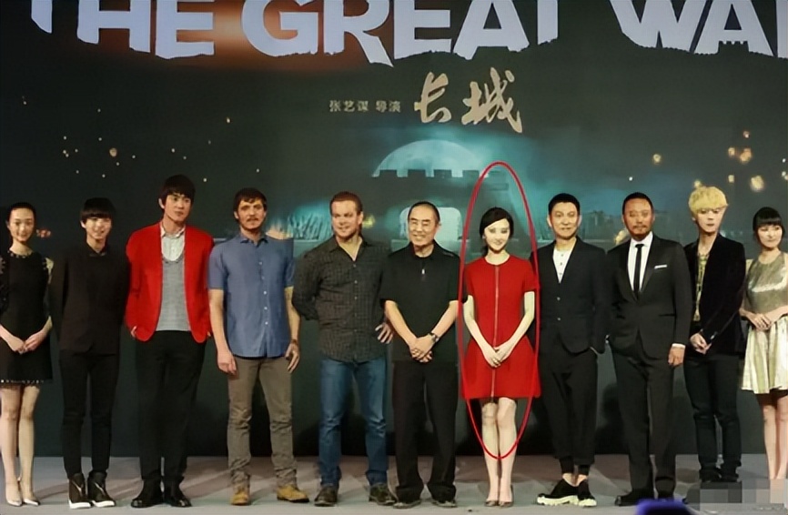 强捧不红景甜：坐拥3.5亿豪宅被张继科拒婚，资源逆天金主成谜