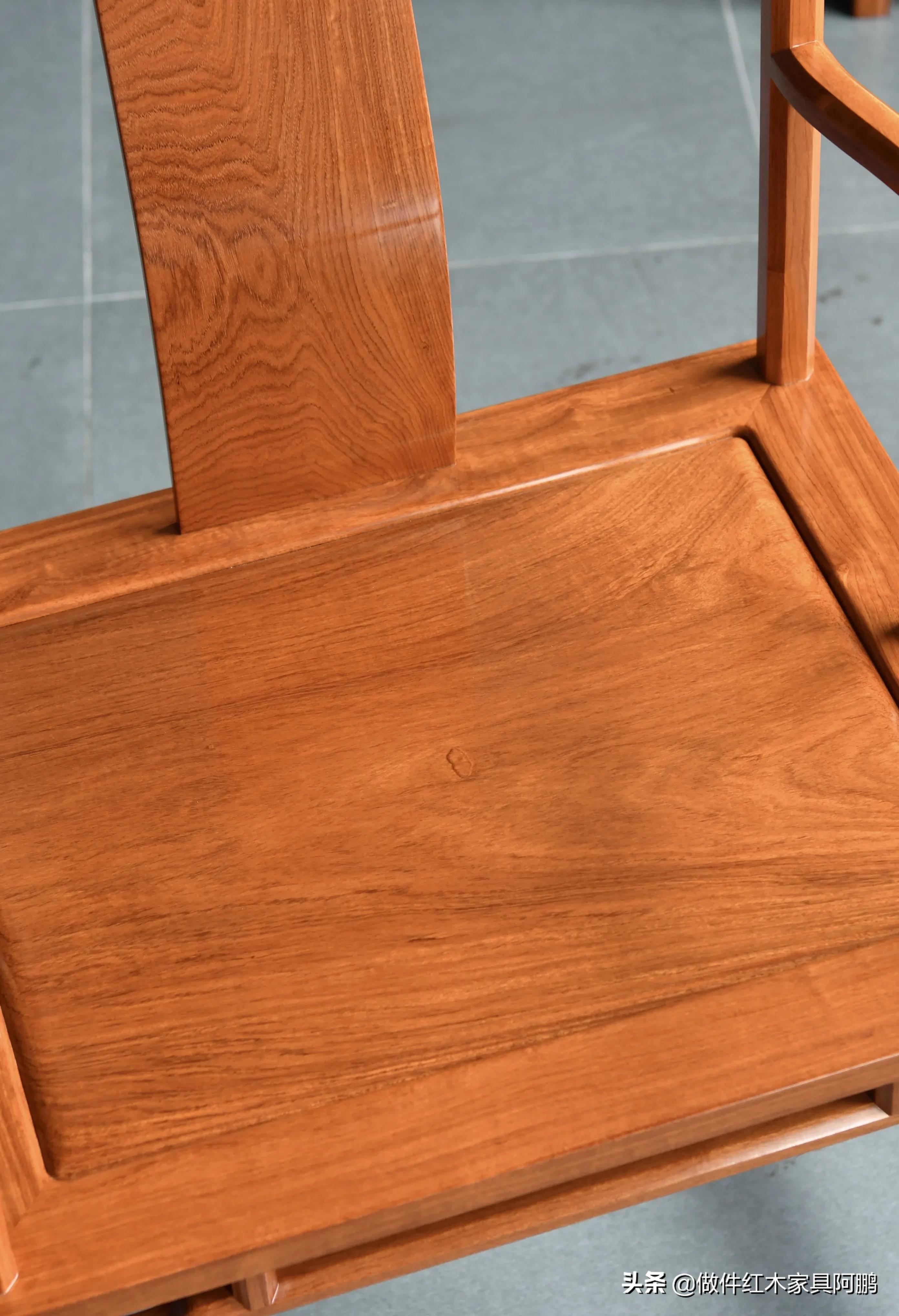 雕龙纹四出头官帽椅图片,明式四出头官帽椅图片