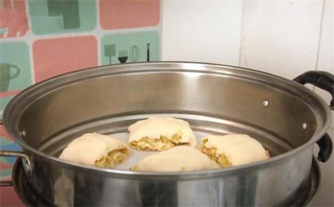 卷心菜和火腿肠咋样做,卷心菜鸡蛋火腿肠家常做法