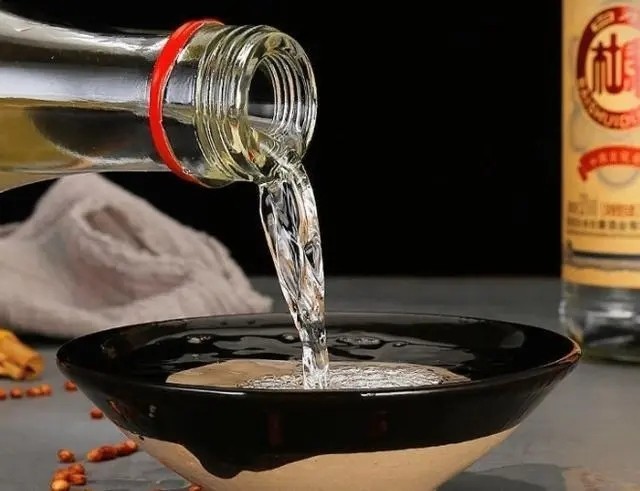 1978年买一瓶酒多少钱,28岁男子买6瓶茅台后续