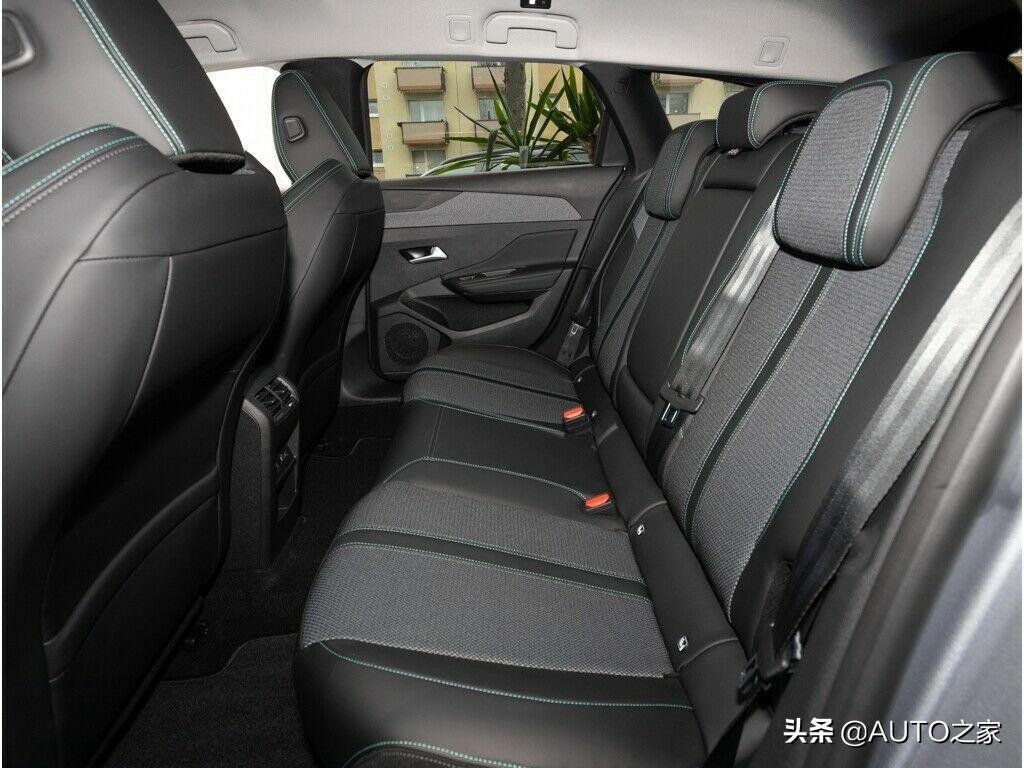 全新标致308SW实车被曝,10万内性价比高的旅行车