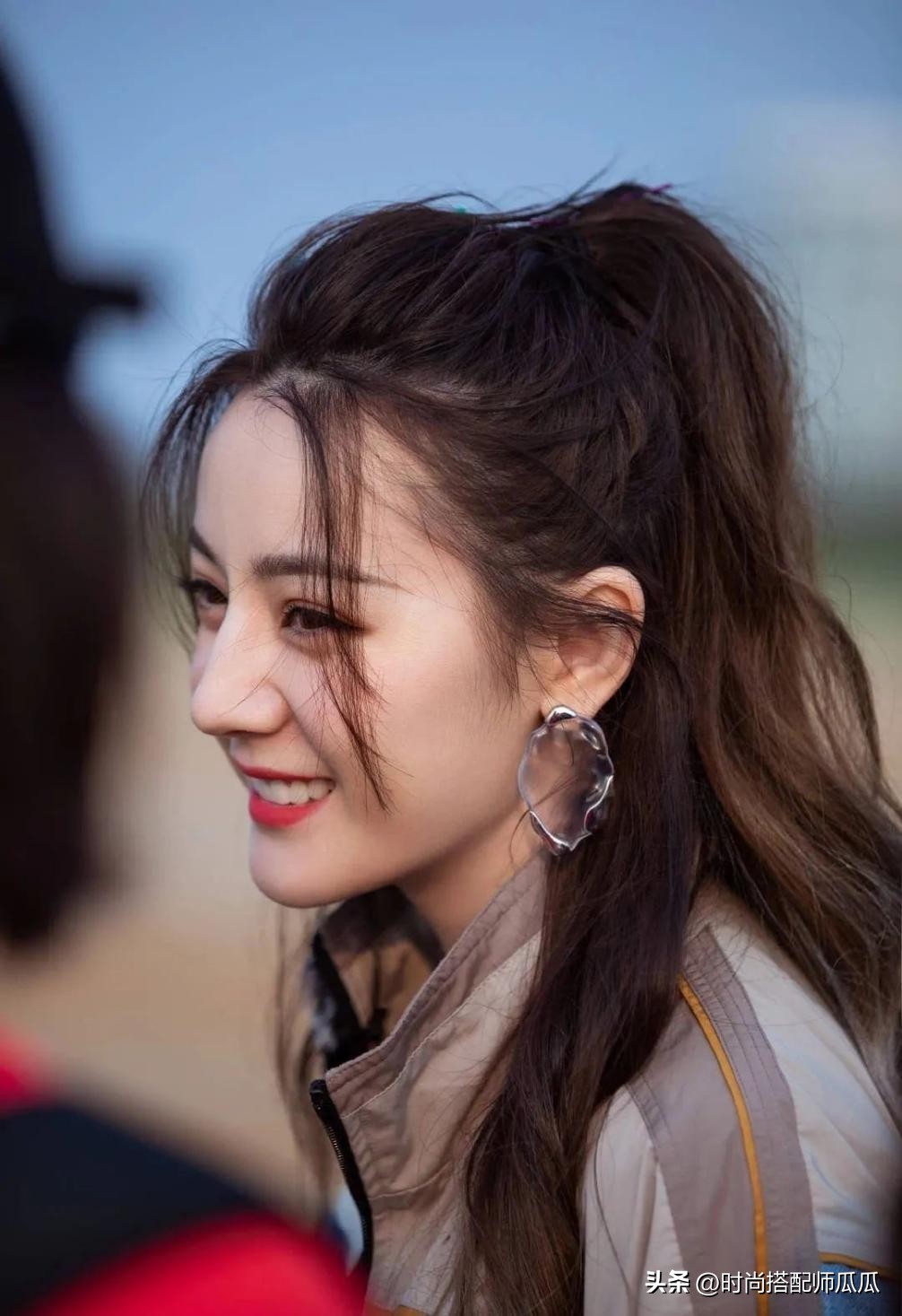 热巴同款发型中长发,热巴齐刘海发型