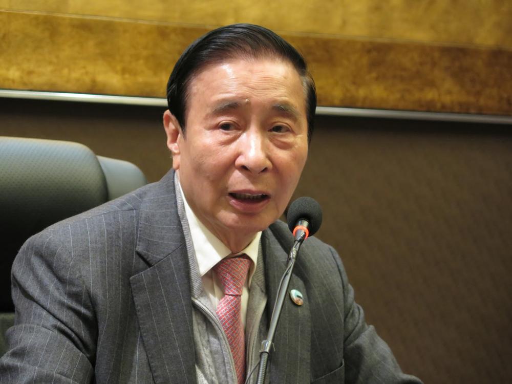 风水大师专给富婆算命,有几颗痣都知道,被捕后坦言:曾是美容院的