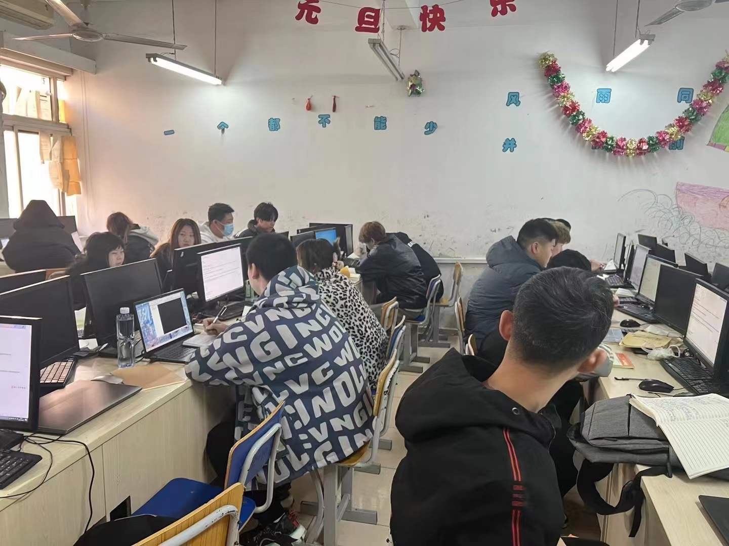 女人学it有什么出路,it行业女生学编程