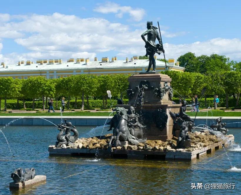 圣彼得堡位于俄罗斯哪里,圣彼得堡是俄罗斯首都