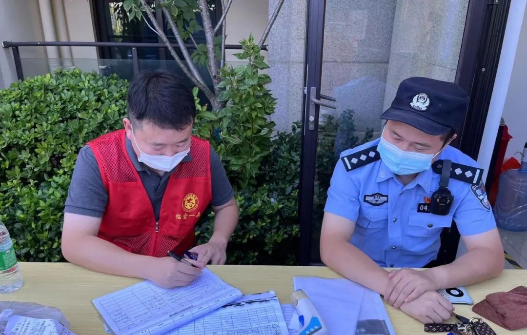 抗疫坚守一线岗位,坚守岗位奋战抗疫急救第一线