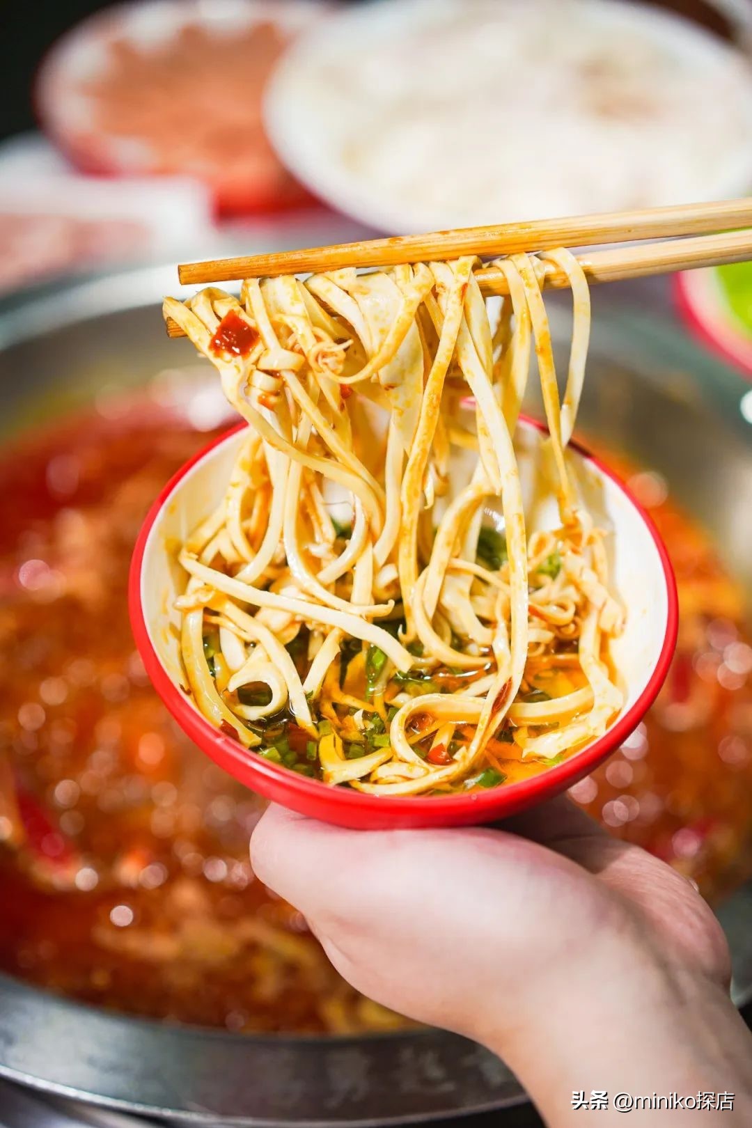 来成都必吃的火锅辣到极点,成都美食攻略十大必吃火锅排行榜