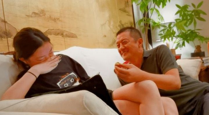 李嫣穿衣打扮的照片,李嫣去瑞士晒滑雪照