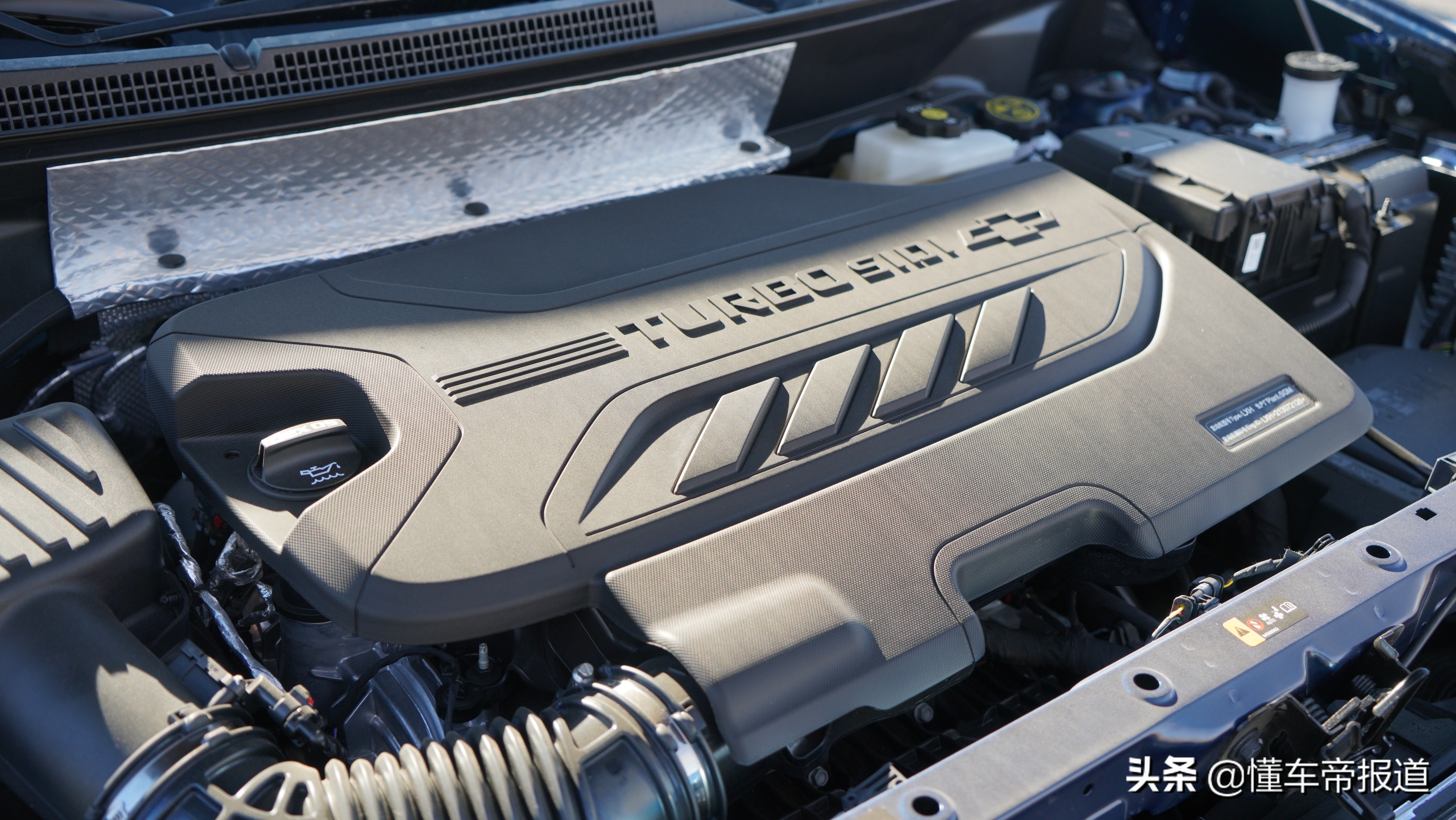 雪佛兰探界者2022款什么颜色好看,2022款探界者550t轻混拓界版