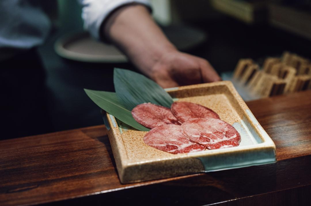 配备一星米其林黑珍珠餐厅,比米其林黑珍珠高端的餐厅
