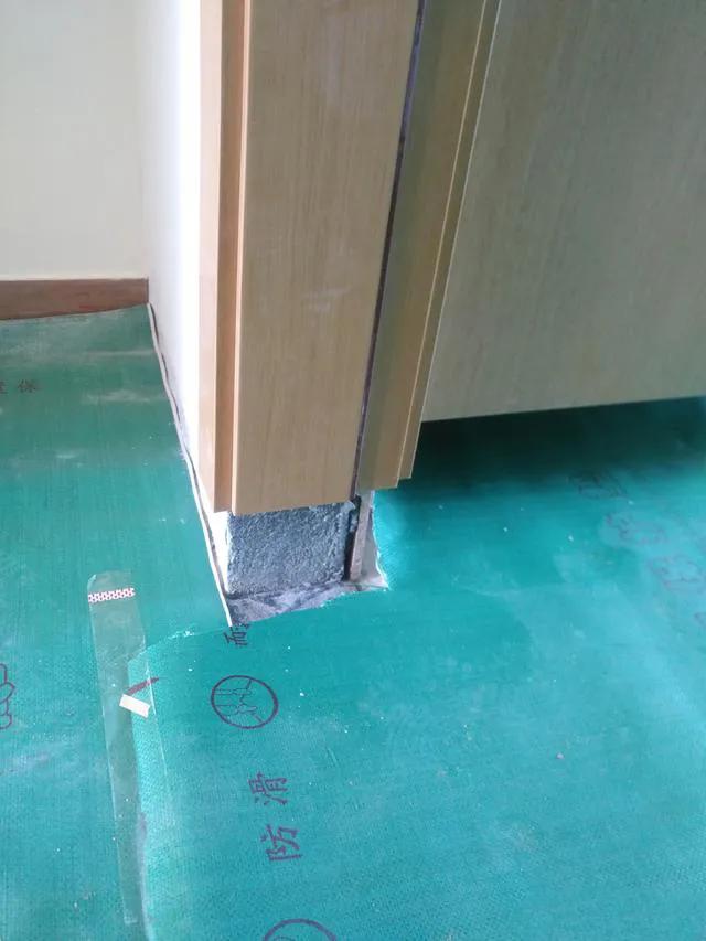 怎么防止卫生间木门受潮变形,卫生间装实木门怎么处理