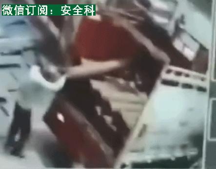 乙炔瓶与氧气瓶的安全距离,乙炔和氧气瓶安全距离是多少