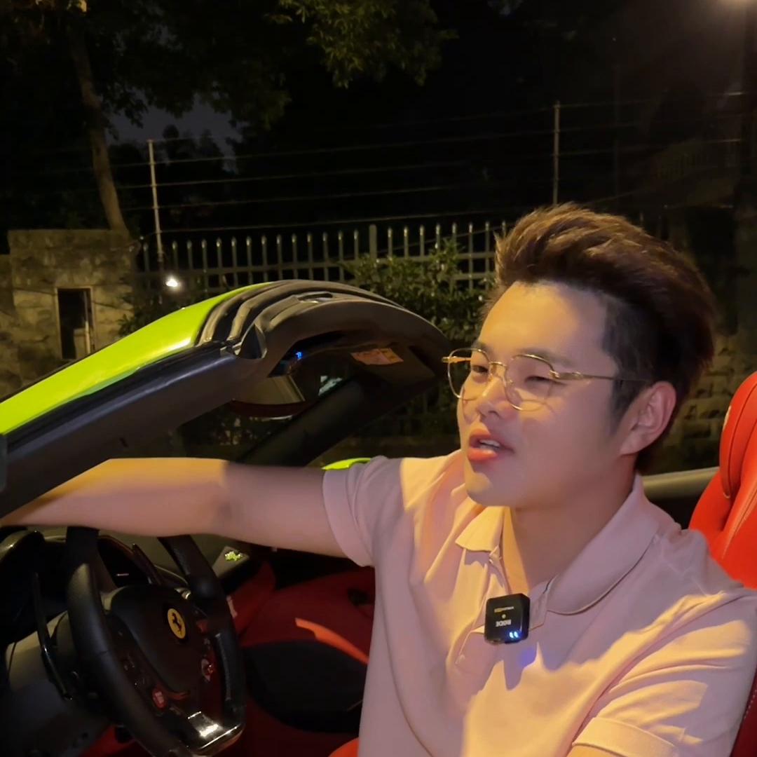 女生不能随便握男生的手,女人主动让男生摸小心心