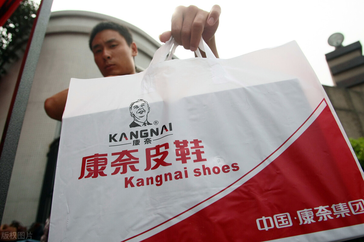 岁数大穿的男鞋有哪些款式,成熟男人适合穿什么品牌男鞋