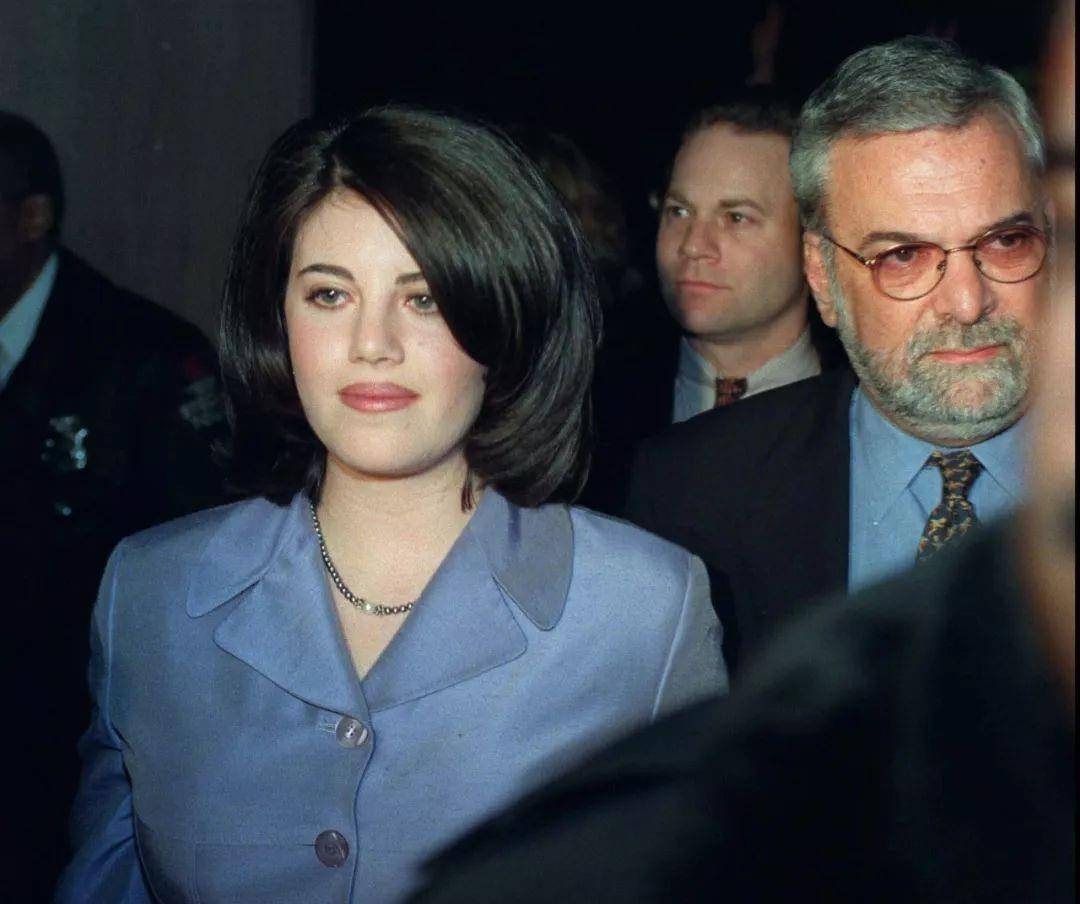 莱温斯基克林顿照片,莱温斯基22岁时照片