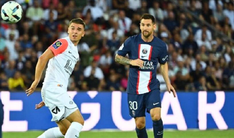 想开了！梅西今晨又造点+让点！1镜头最风骚，并非两度挑传内少