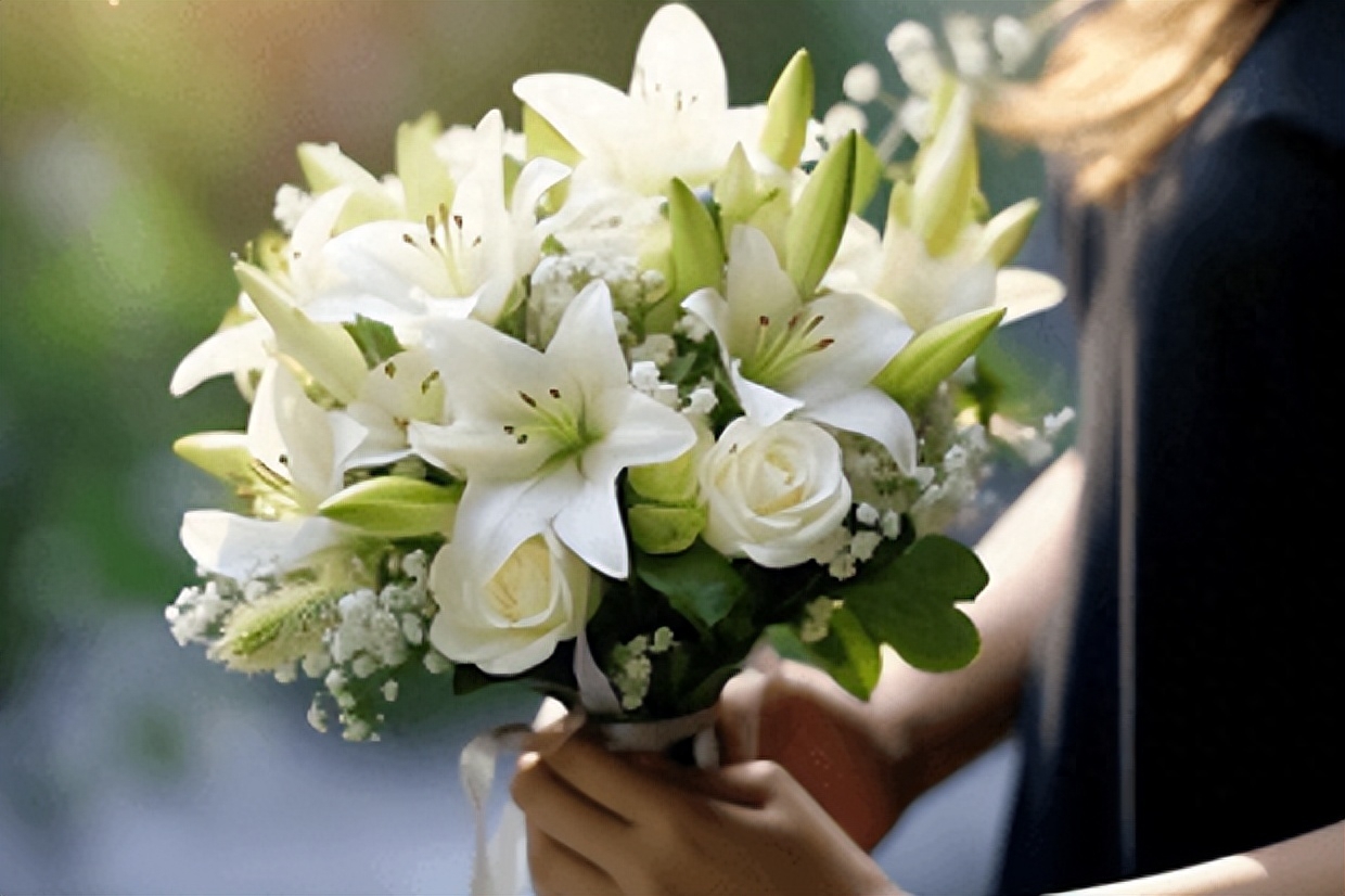 丈夫把情人安排进家里当保姆,老公把情人请回家当保姆