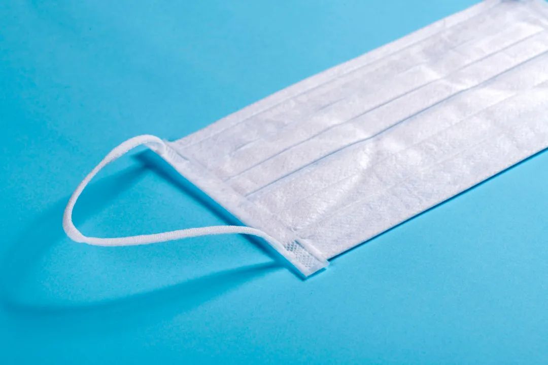 上海一区公告：7天4检！沪35个区域解除管控！一地新增232例无症状！网红用“警用直升机”拍视频？警方通报