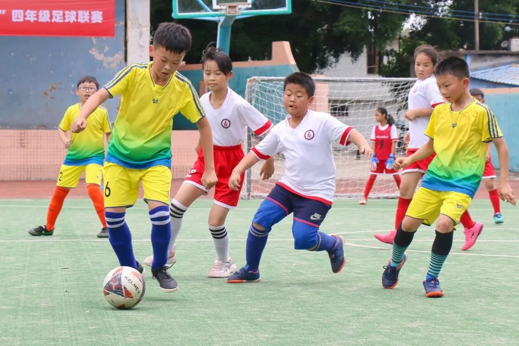 中山市校园足球联赛初中组,中山区第11小学总校直播足球比赛