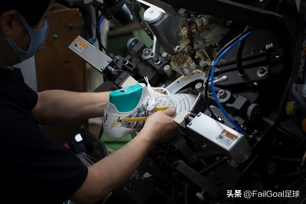 美津浓公认的最好的一款足球鞋,美津浓拉莫斯签名鞋