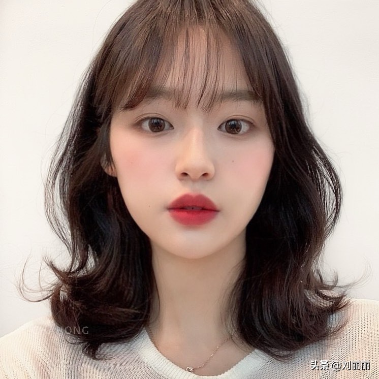 流行大波浪头发型图片大全,女发型师适合的波波头发型