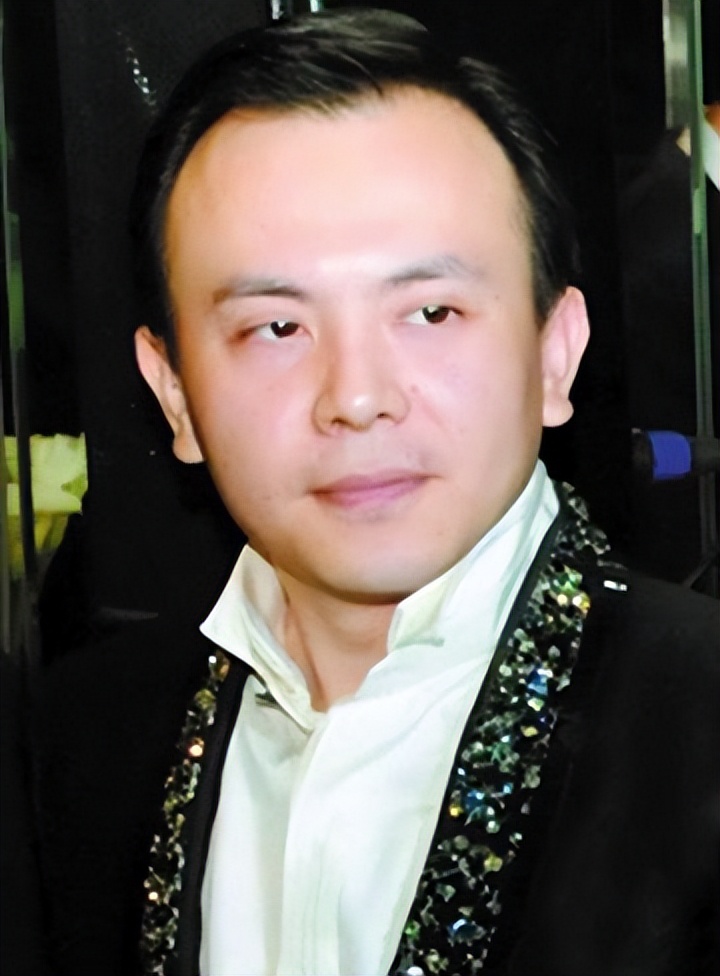 普通人眼中的顶级富豪,看着光鲜亮丽背后的苦