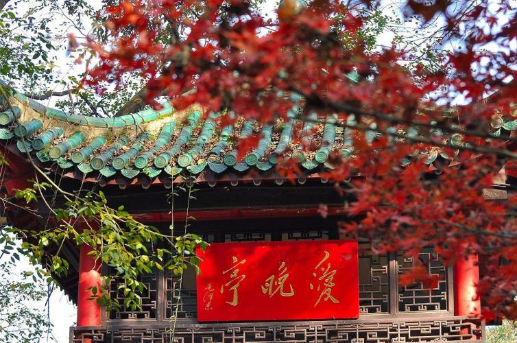 黄石市哪个地方看红叶最好,黄石附近夜景游玩景点推荐