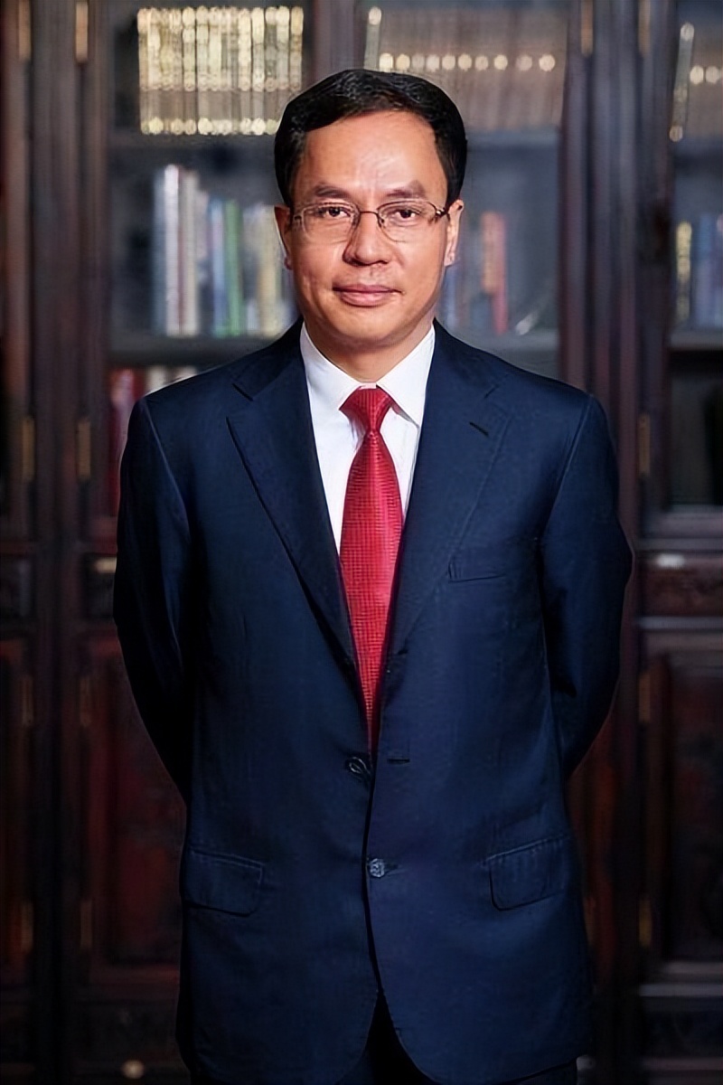 名校学霸毕业4000月薪,清华学霸拿到5亿融资