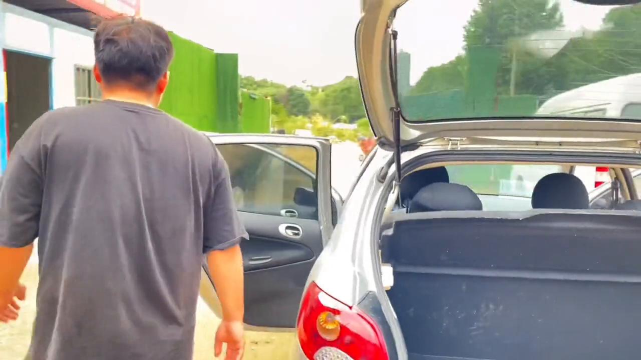 德宏二手标致207两厢,济宁二手标致207两厢