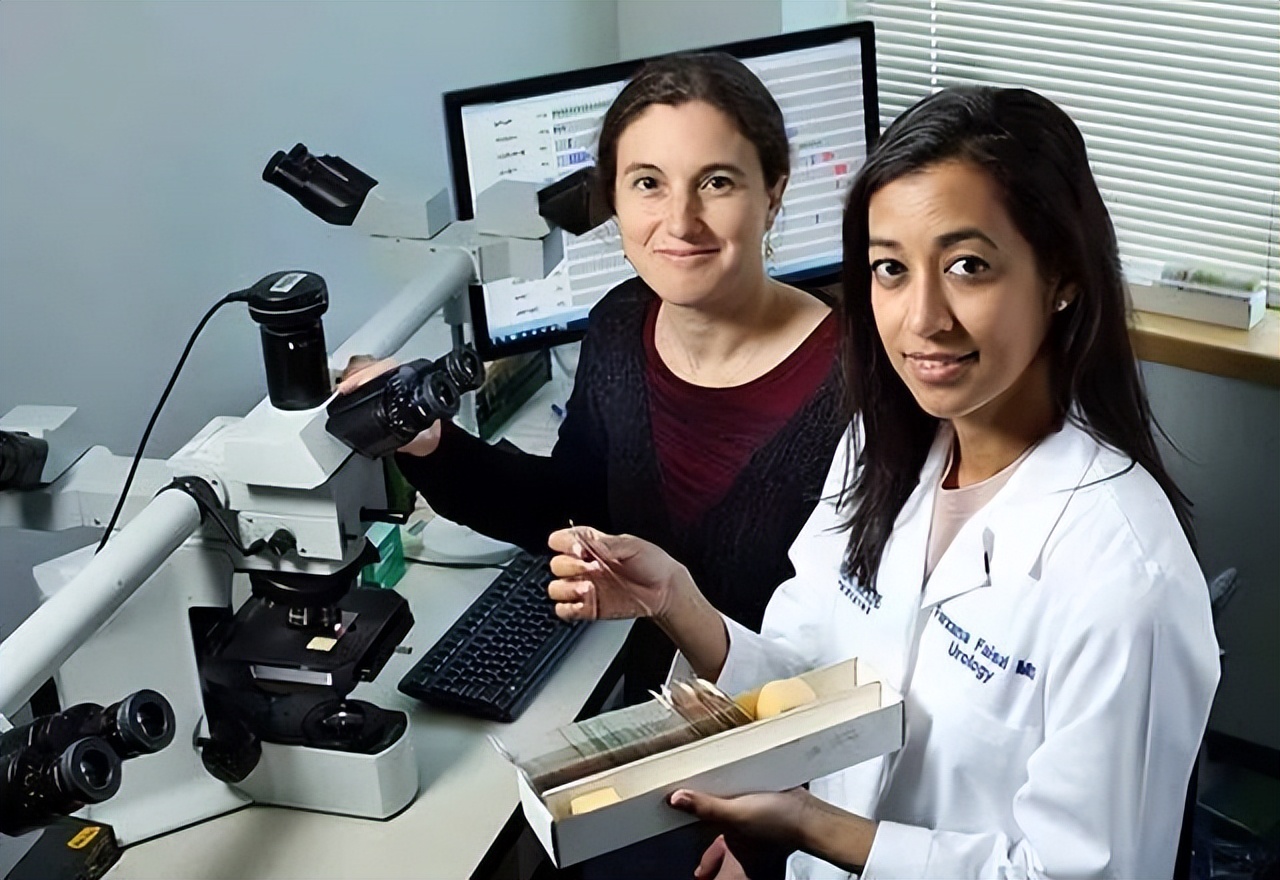 最赚钱的十大大学专业排名2015,美国最烧钱的大学