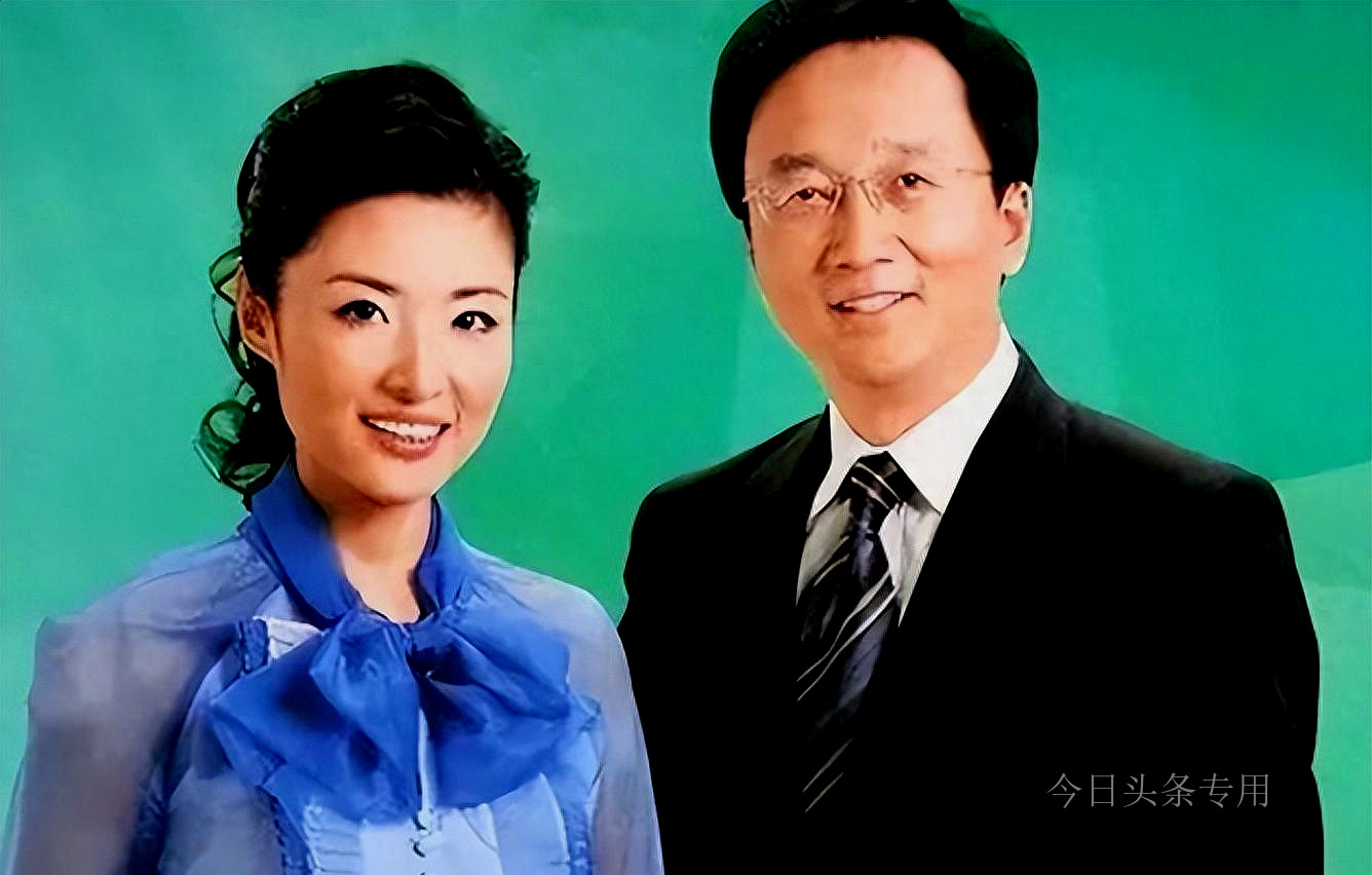 从“央视一姐”到“查无此人”，55岁的周涛，到底经历了什么？