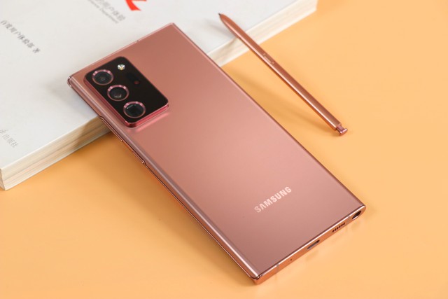 三星目前最好的一款手机是哪一款,现在三星手机最好的旗舰是哪一款