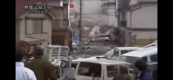 日本大地震引发的海啸震撼画面,日本大地震海啸最严重的视频