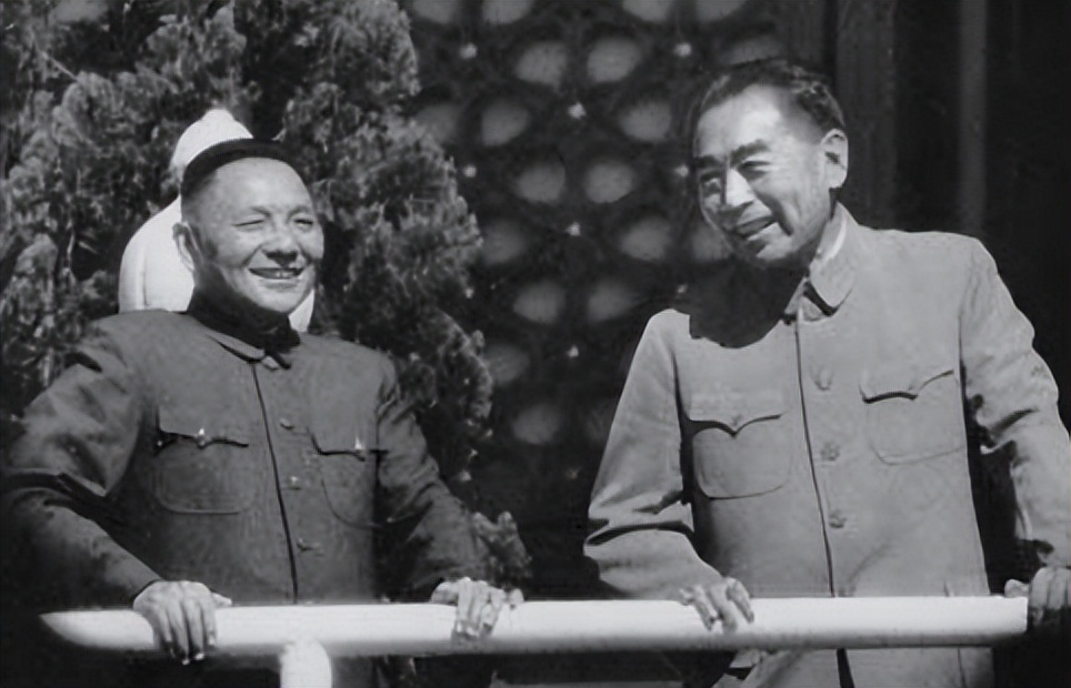 1973年,尤太忠给老政委*小平邓**送烟,*小平邓**拿到烟说了什么?